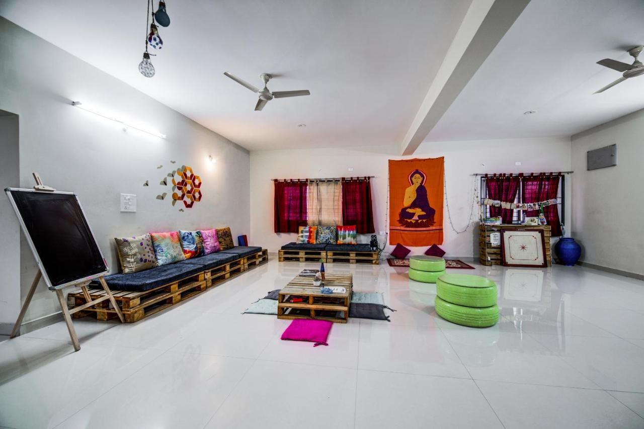 Beehive Commune Hyderabad Albergue Exterior foto