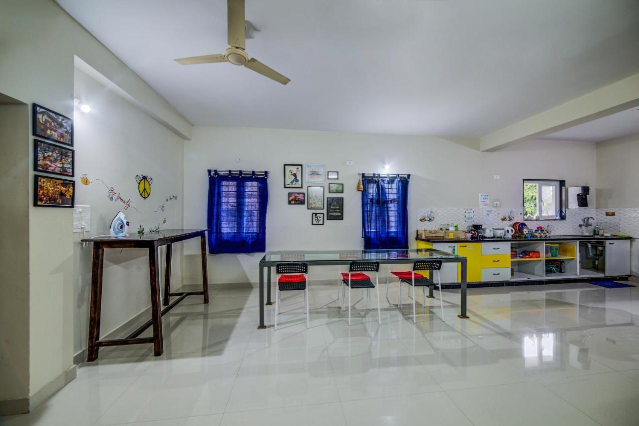 Beehive Commune Hyderabad Albergue Exterior foto