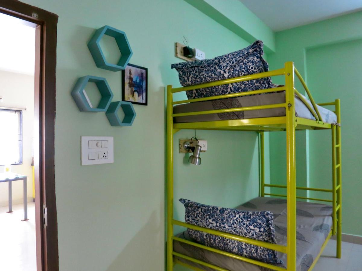 Beehive Commune Hyderabad Albergue Habitación foto